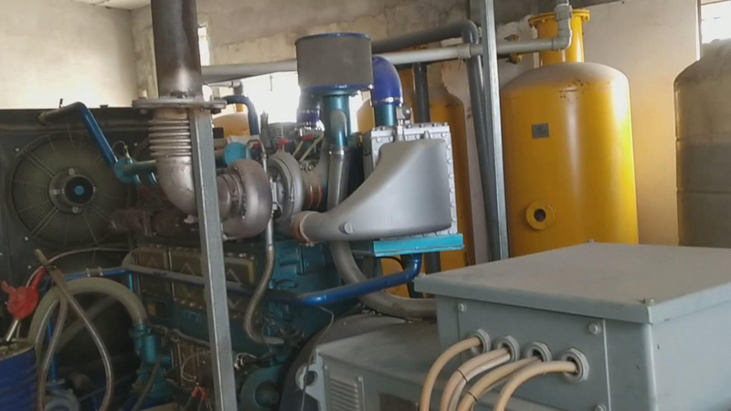 緇柴200kw燃氣發(fā)電機組運行現(xiàn)場